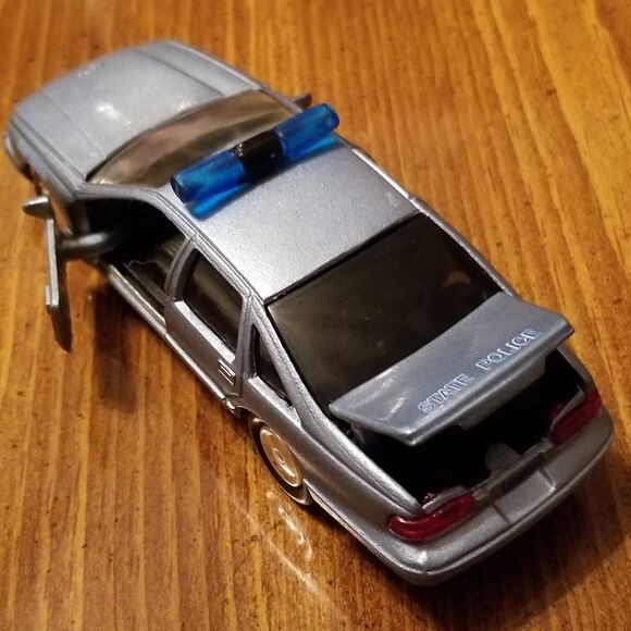 Maine State Police Road Champs die cast police car 1:43 scale - Picture 3 of 9